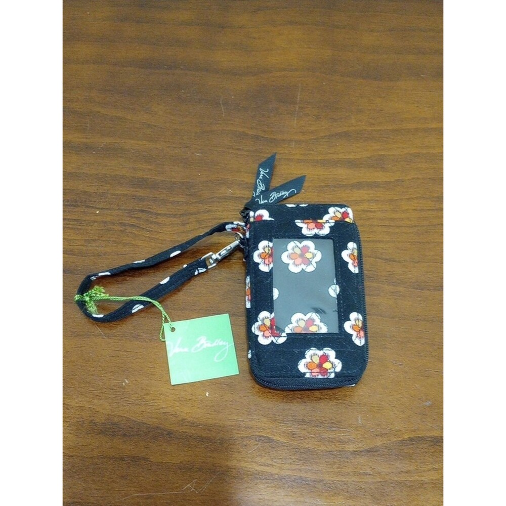 Vera Bradley Pirouette All-In-One Wristlet, Retired! - NWT $32